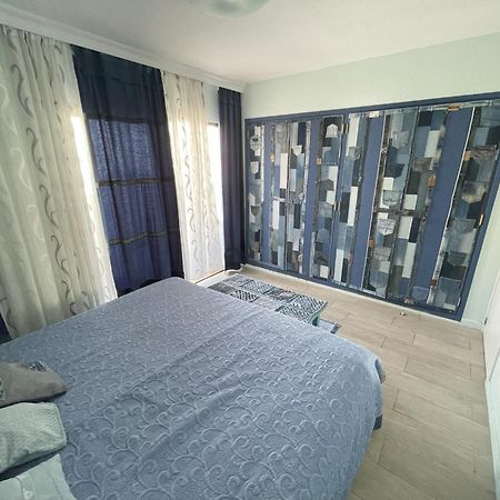 Fine Art Jeans Apartment Arona  Bagian luar foto